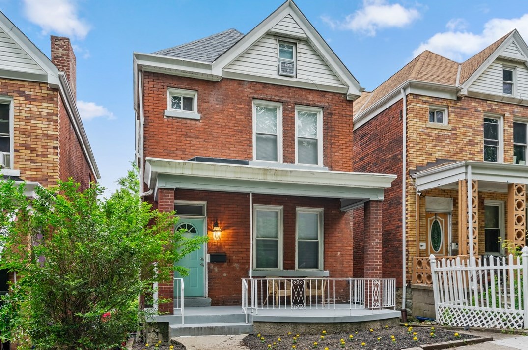 425 Parklow St, Pittsburgh, PA 15210-1403