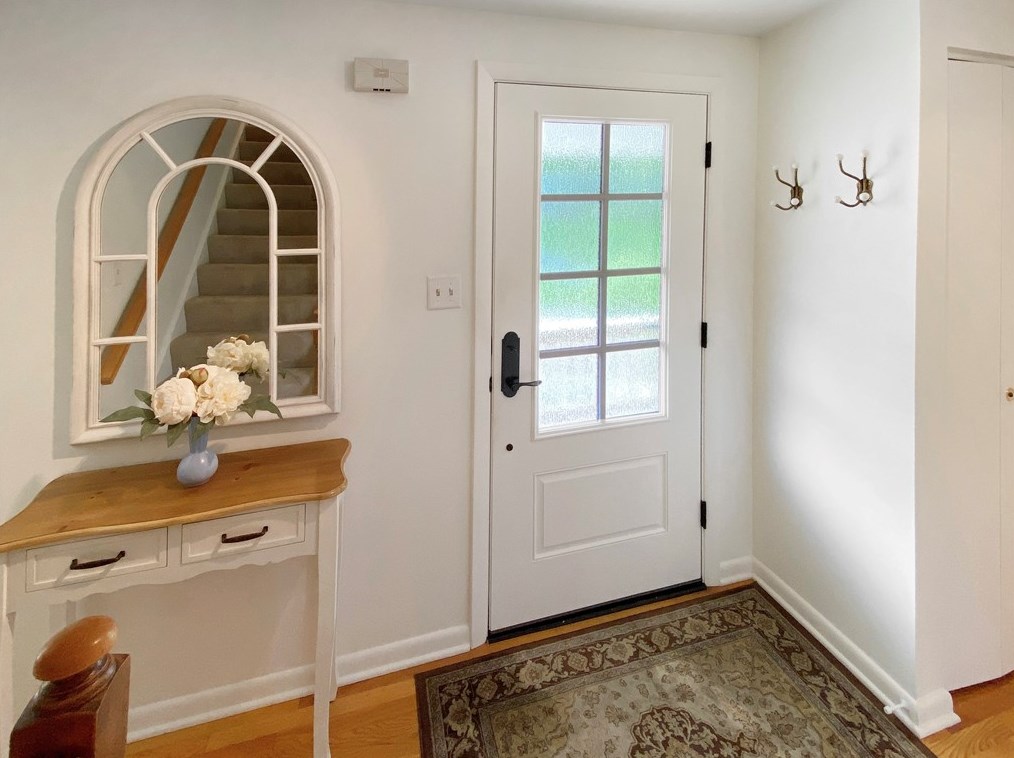5976 Dashwood Dr, Bethel Park PA  15102-1365 exterior