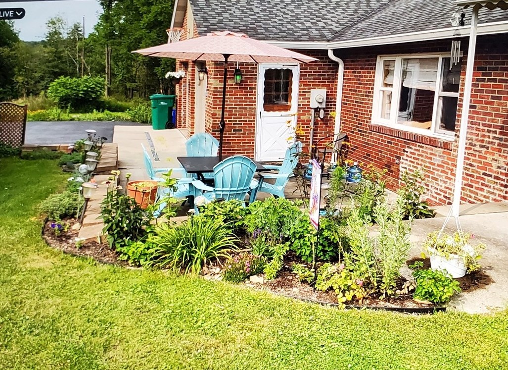 472 W Sunbury Rd, Butler, PA 16001
