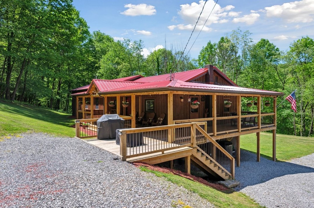 1393 Mateer Rd, Dayton, PA 16222