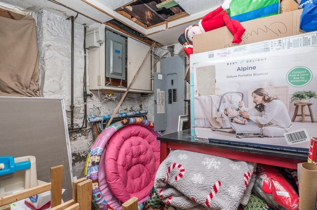 695 Main St, Washington PA 15301-3914 exterior