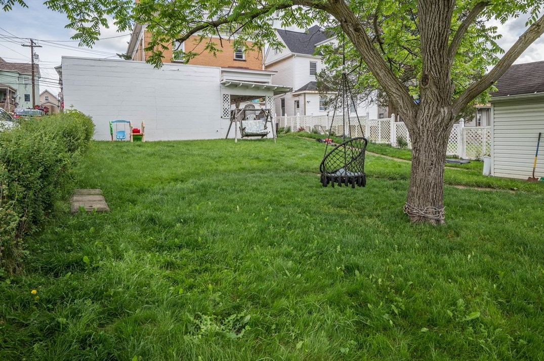 695 Main St, Washington PA 15301-3914 exterior