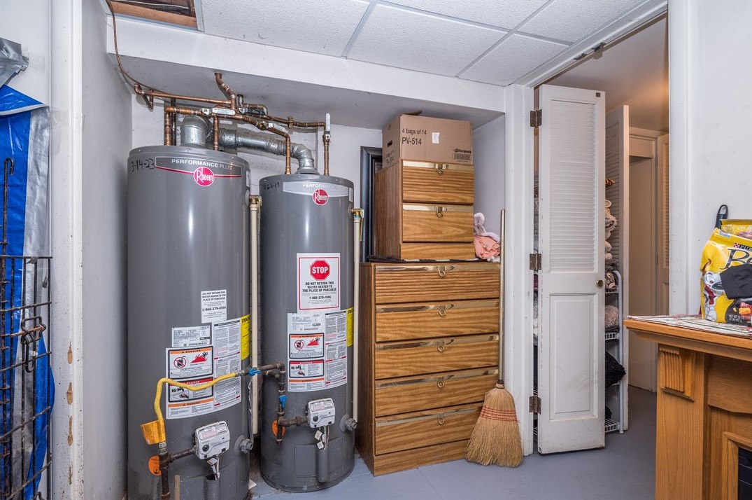 695 Main St, Washington PA 15301-3914 exterior