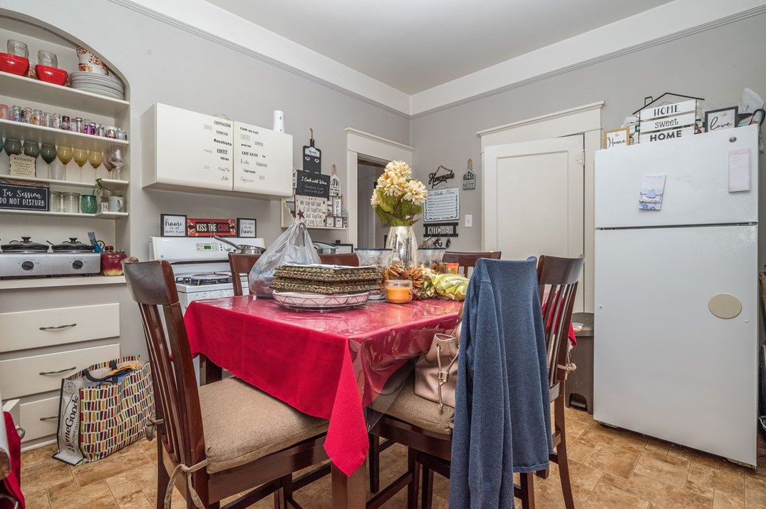 695 Main St, Washington PA 15301-3914 exterior