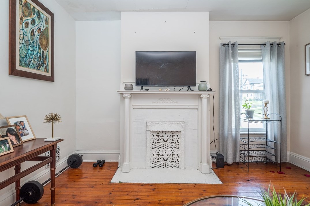 695 Main St, Washington PA 15301-3914 exterior