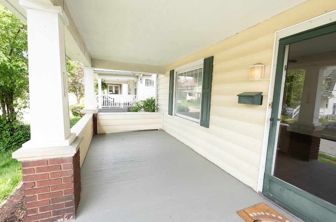 282 Independence Ct, Hermitage, PA 16146