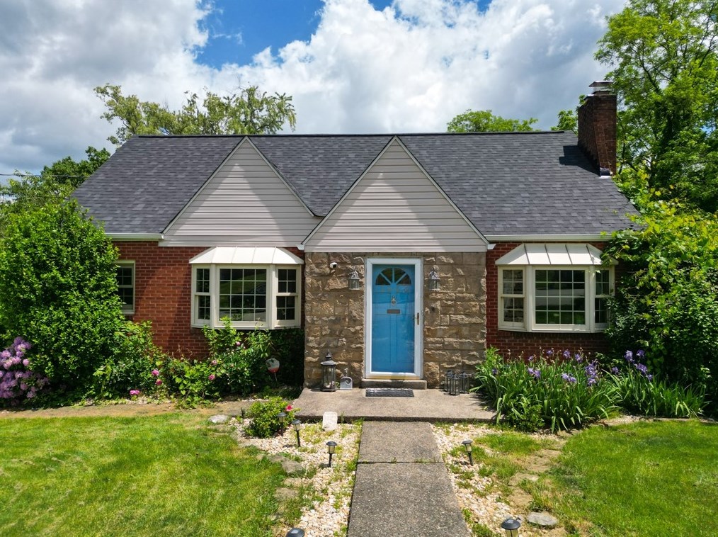 1060 Magnolia Dr South, Washington, PA 15301
