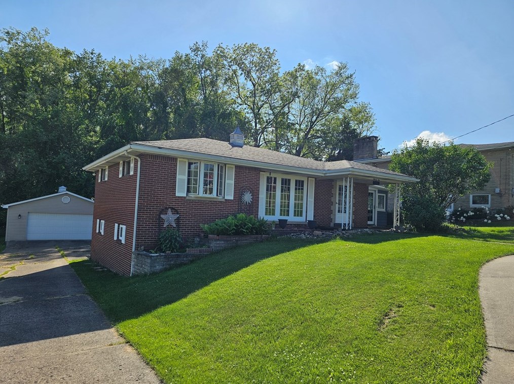 96 Moger Dr South, Washington, PA 15301