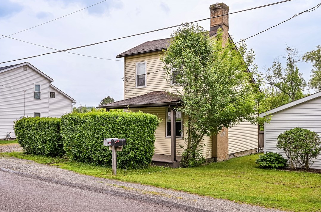 116 Pandora Rd, Loyalhanna, PA 15661-9701