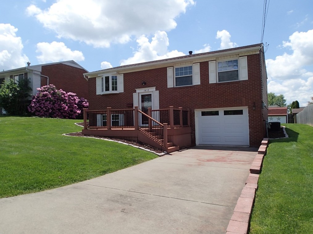 1412 Foote St, Conway, PA 15027