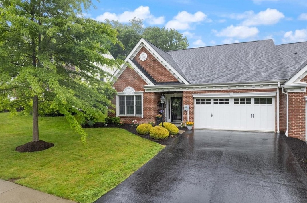 138 Brighton Dr, Sewickley, PA 15143-8866