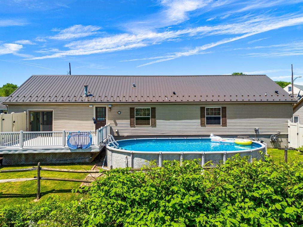 2711 Front St, Monaca PA 15061-1222 exterior