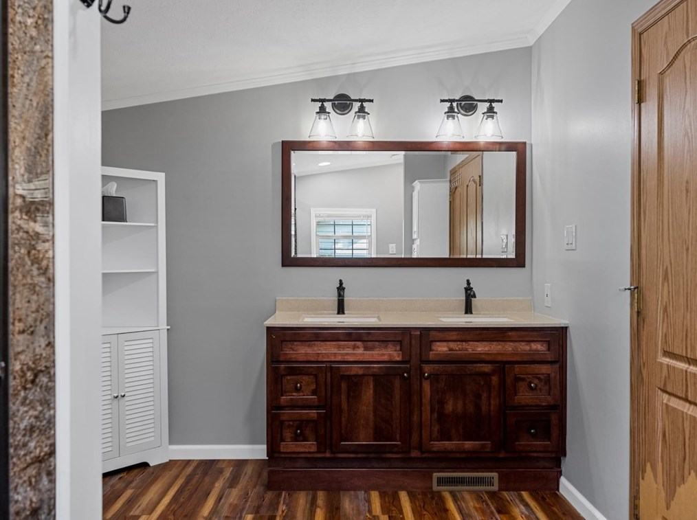 2711 Front St, Monaca PA 15061-1222 exterior