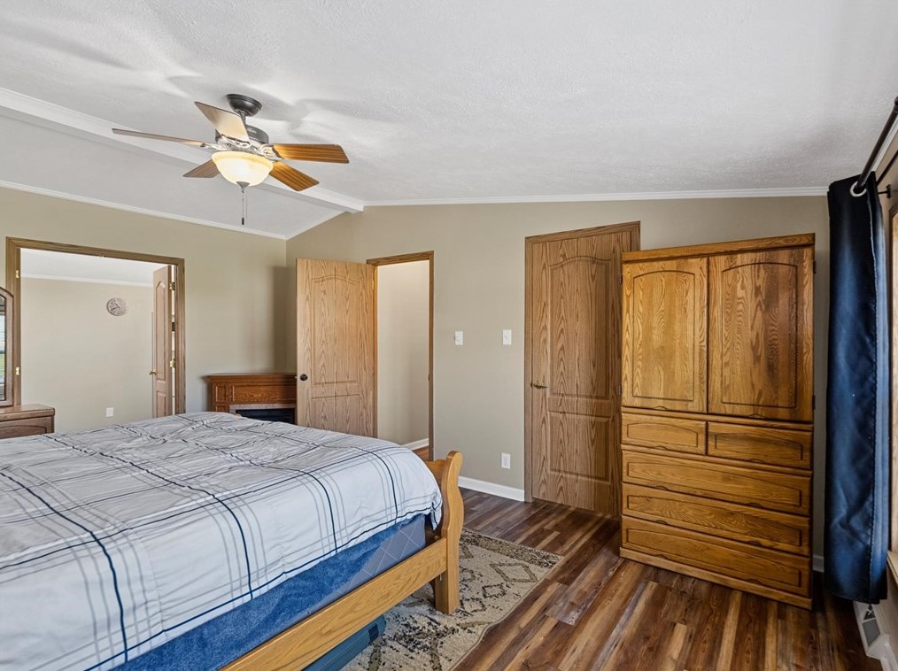 2711 Front St, Monaca PA 15061-1222 exterior