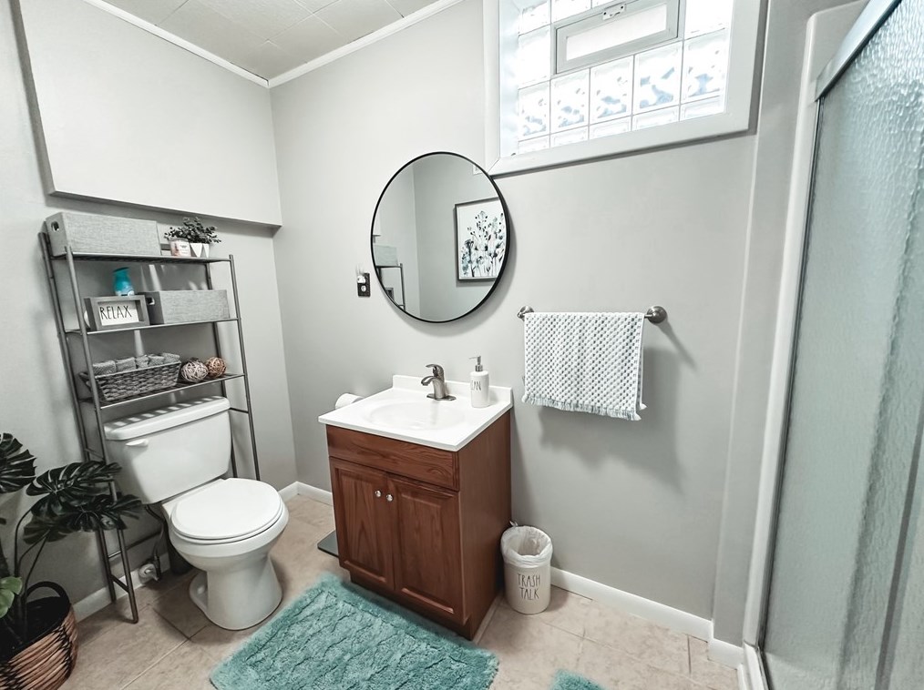 606 Clayton St, New Castle PA 16102-1242 exterior