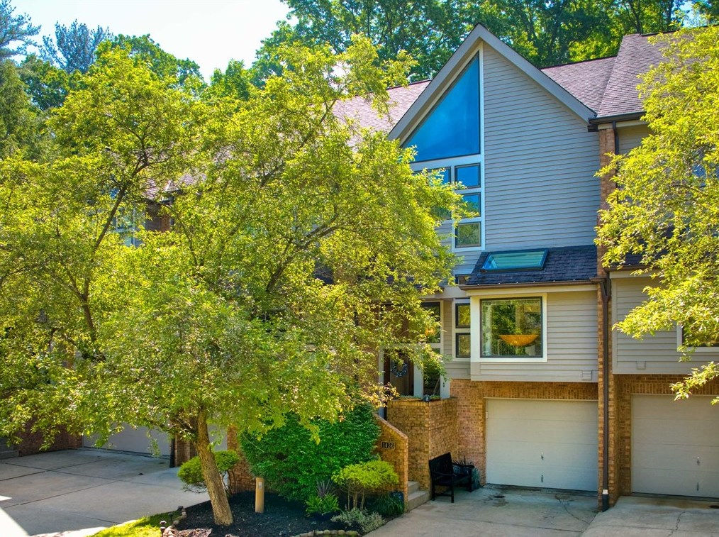 1436 Towne Square Dr, Allison Park, PA 15101-1951