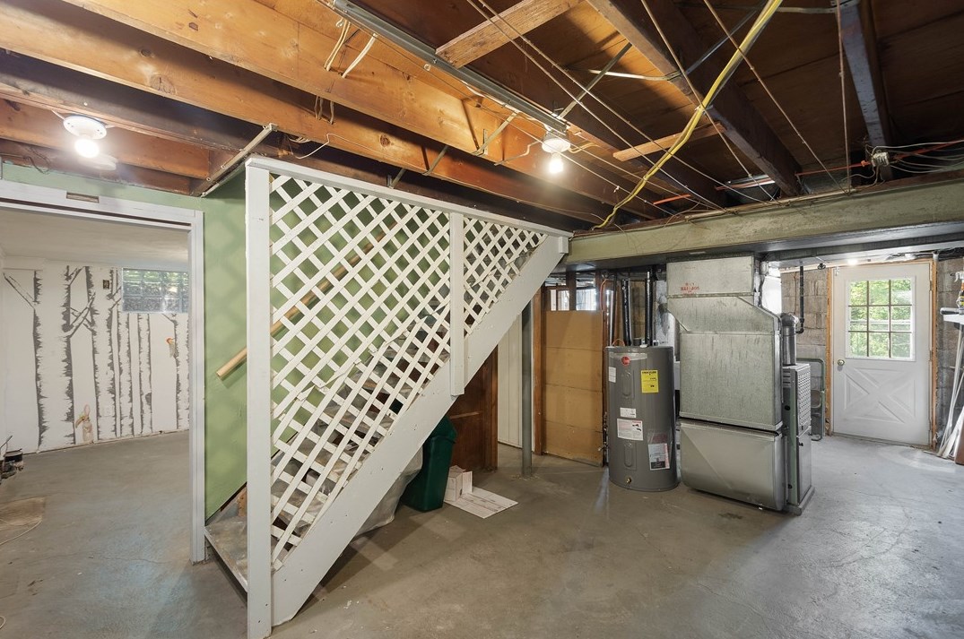 409 Elias Dr, Pittsburgh PA 15235-1711 exterior