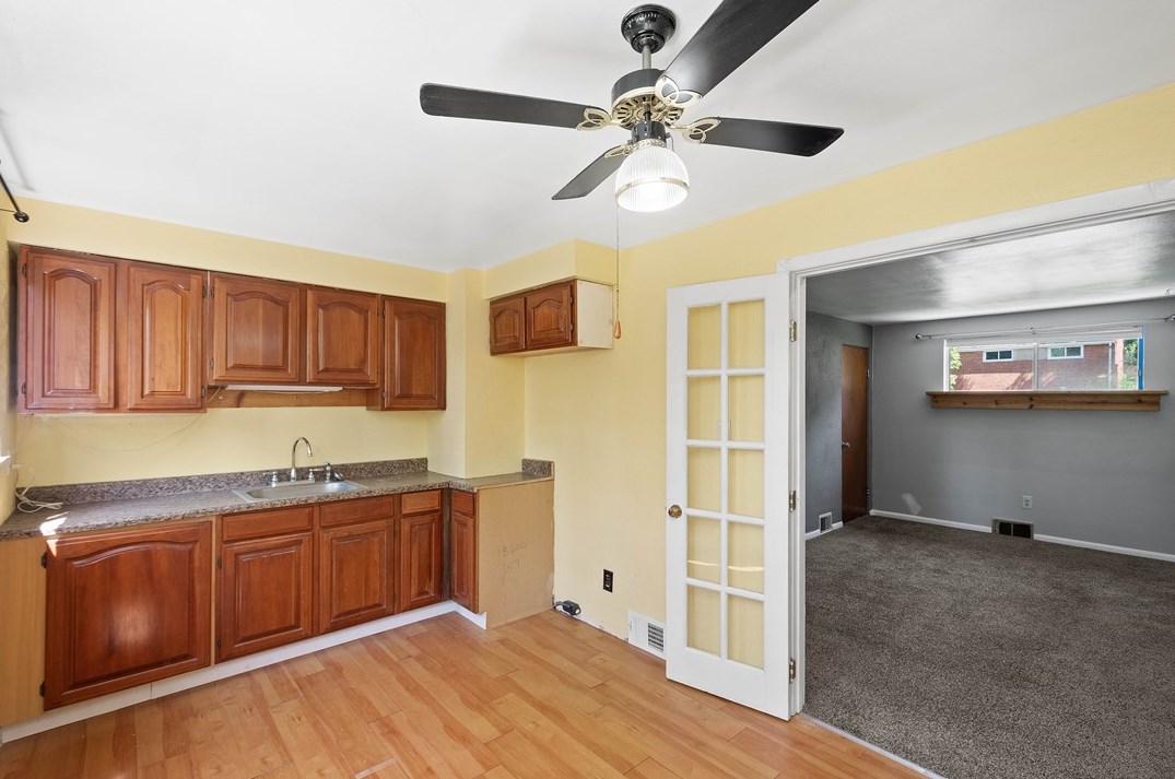 409 Elias Dr, Pittsburgh PA 15235-1711 exterior