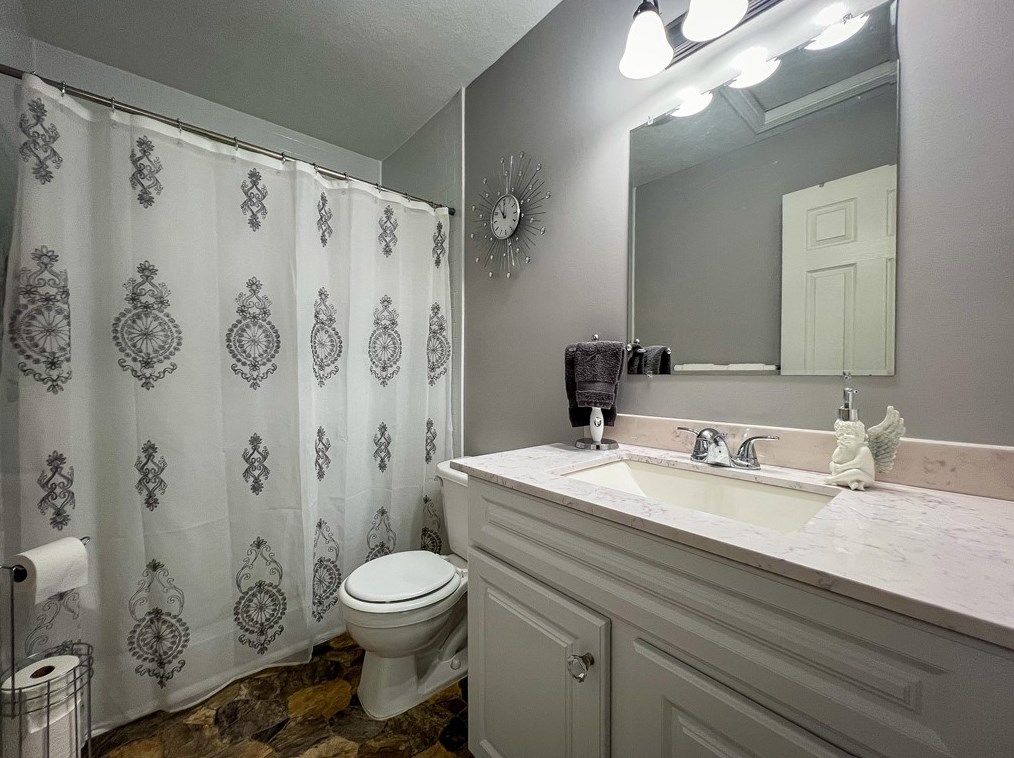 107 Stoneridge Blvd, Butler PA 16001-6691 exterior