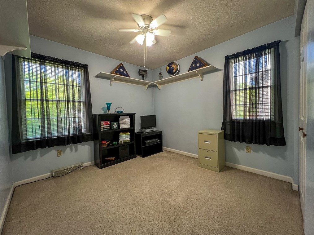 107 Stoneridge Blvd, Butler PA 16001-6691 exterior