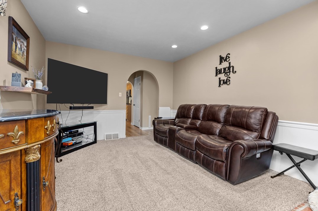 110 Bertley Rdg Dr, Moon Twp PA 15108-9761 exterior