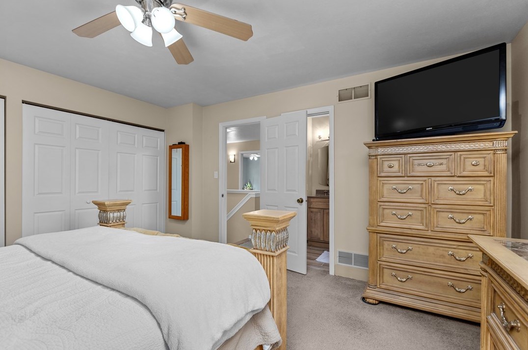 110 Bertley Rdg Dr, Moon Twp PA 15108-9761 exterior