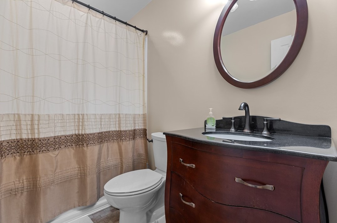 110 Bertley Rdg Dr, Moon Twp PA 15108-9761 exterior