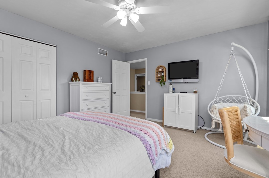 110 Bertley Rdg Dr, Moon Twp PA 15108-9761 exterior