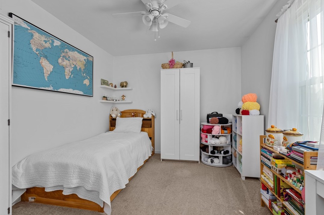 110 Bertley Rdg Dr, Moon Twp PA 15108-9761 exterior