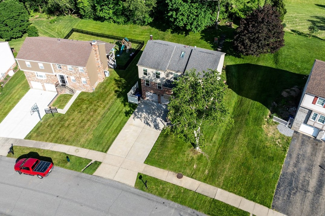 110 Bertley Rdg Dr, Moon Twp PA 15108-9761 exterior