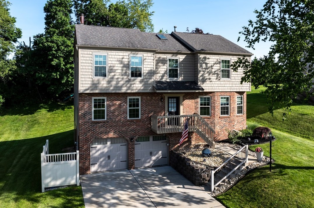 110 Bertley Ridge Dr, Moon Twp, PA 15108-9761