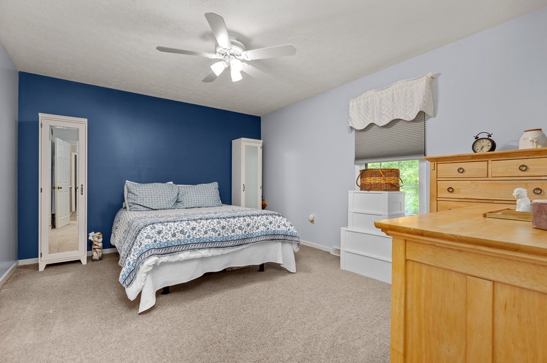 110 Bertley Rdg Dr, Moon Twp PA 15108-9761 exterior