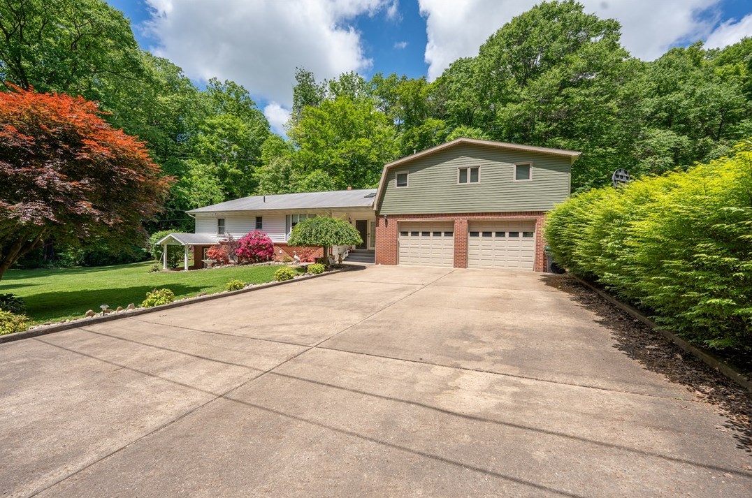 175 Chestnut Ridge Rd, Latrobe, PA 15650