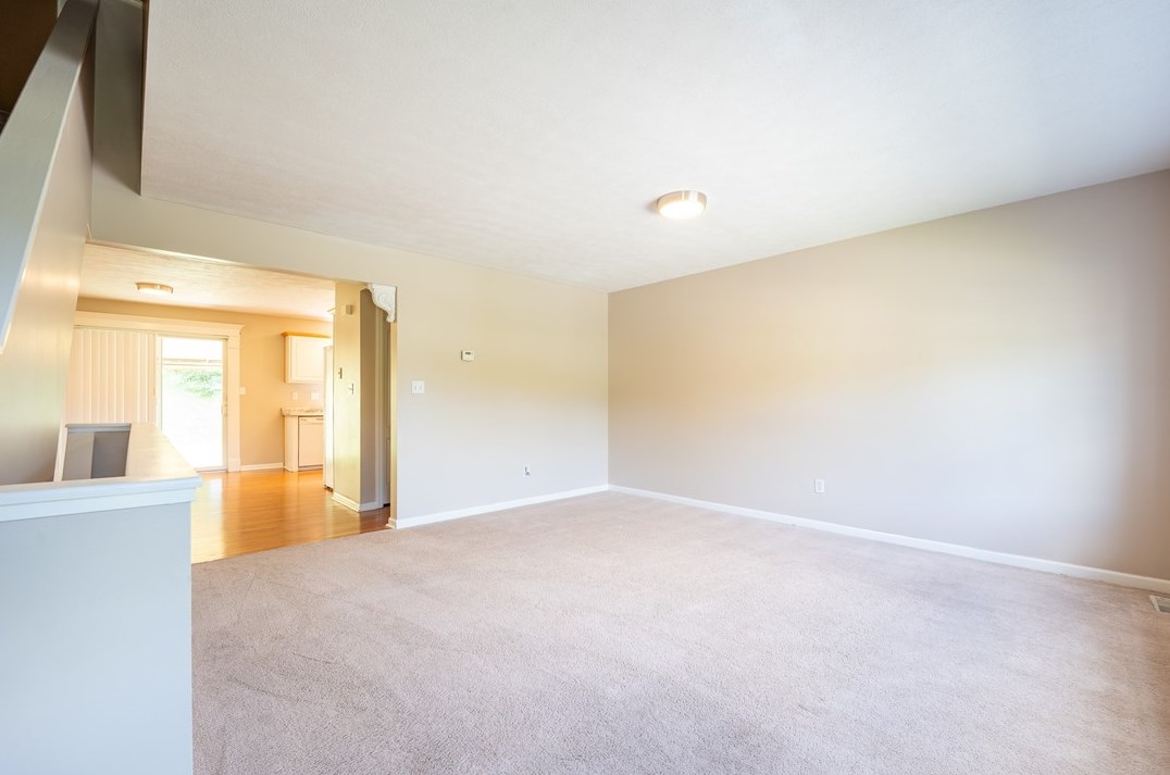 6910 Spg Vly Ln, Export PA 15632-2644 exterior