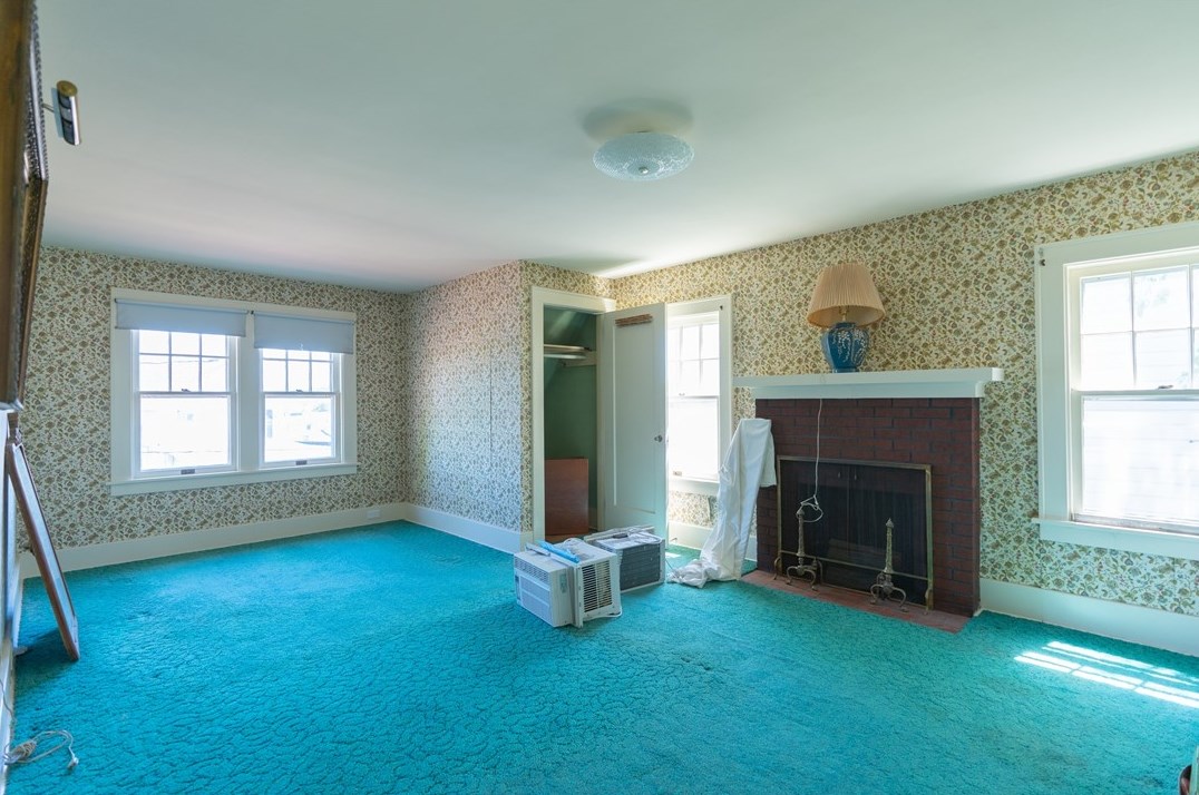 214 College Ave, Grove City PA 16127-1207 exterior