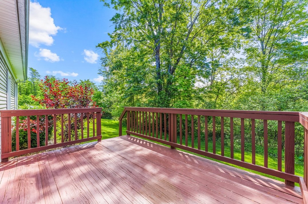 50 Golfwood Dr, Hermitage PA  16148-3954 exterior