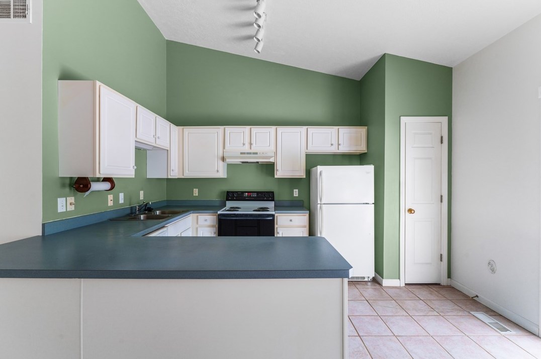 50 Golfwood Dr, Hermitage PA  16148-3954 exterior
