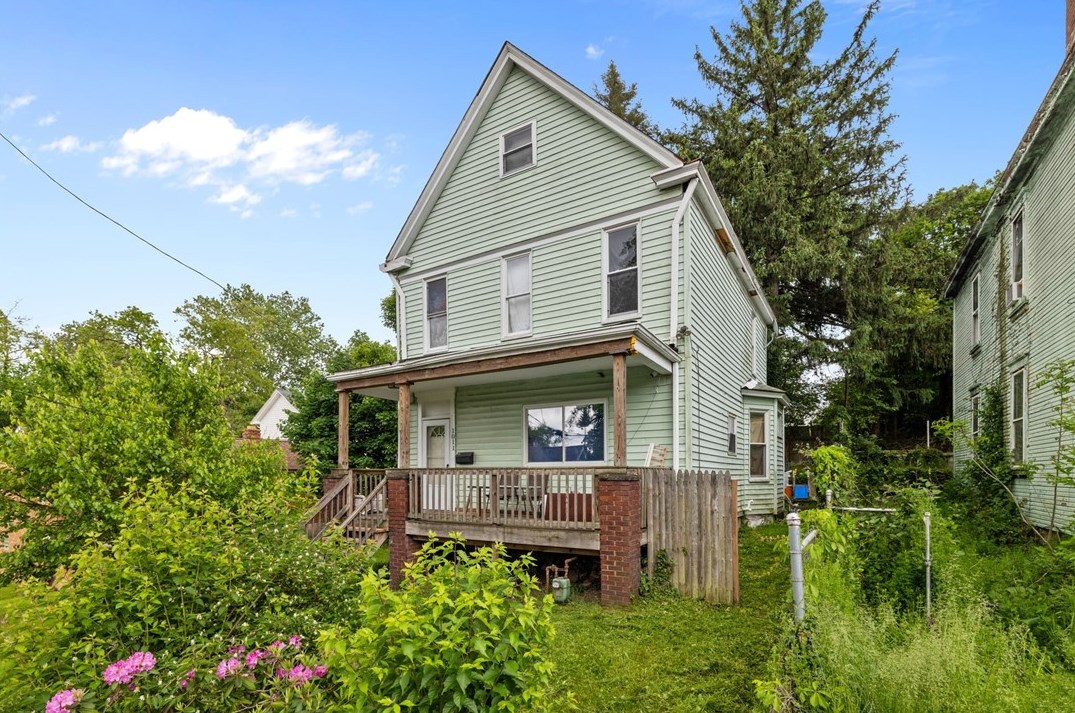 1011 Faulkner St, Pittsburgh, PA 15204