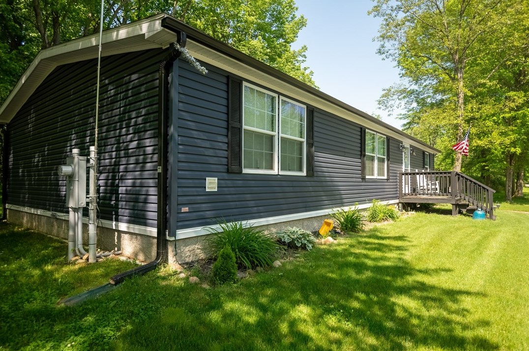 73 Summit Rd, Greenville, PA 16125-8635