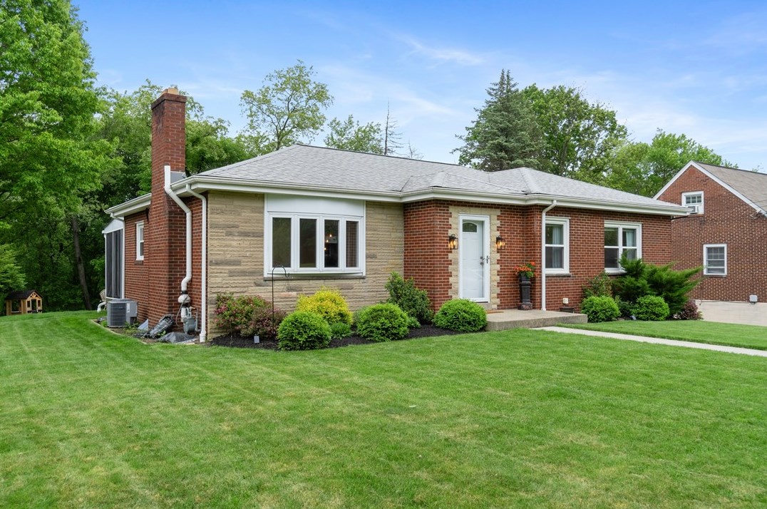 220 Goldsmith Rd, Pittsburgh, PA 15237-3644