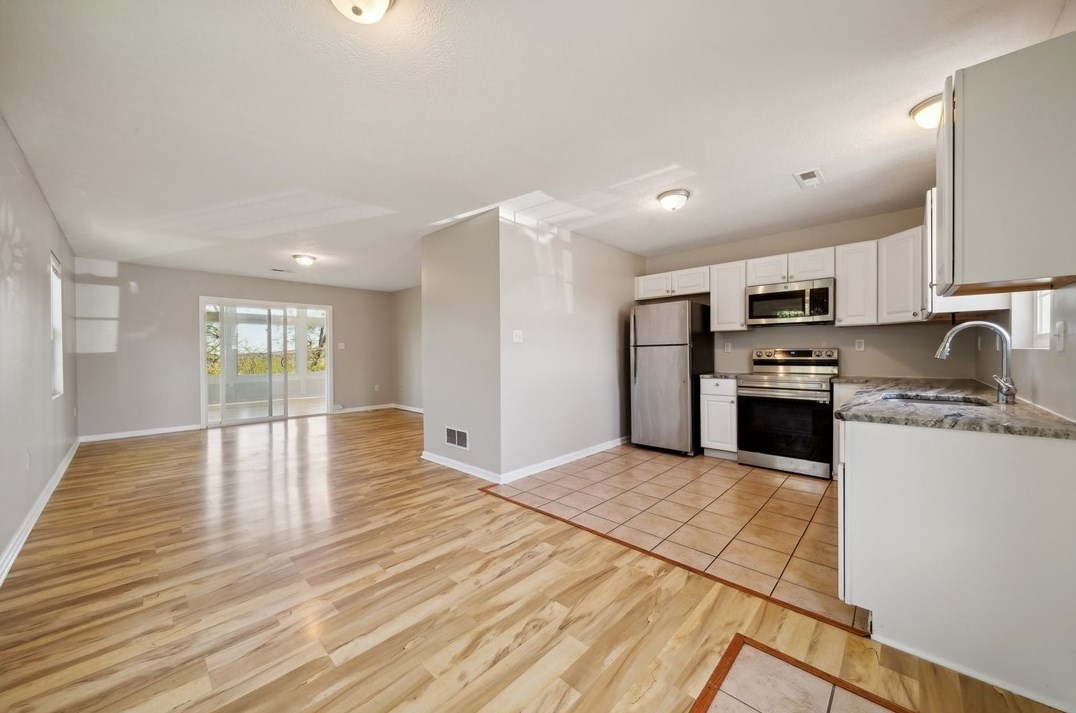 132 Cherry St, Canonsburg, PA 15317-1425