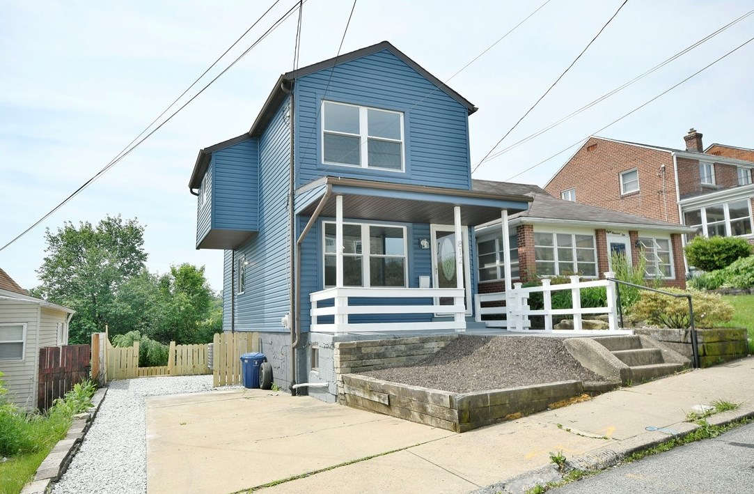 812 Dunster St, Pittsburgh, PA 15226-1427