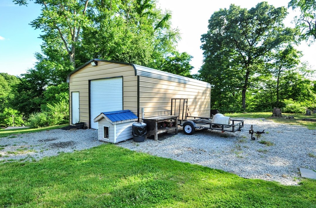 611 Stewartstown Rd, Point Marion, PA 15474
