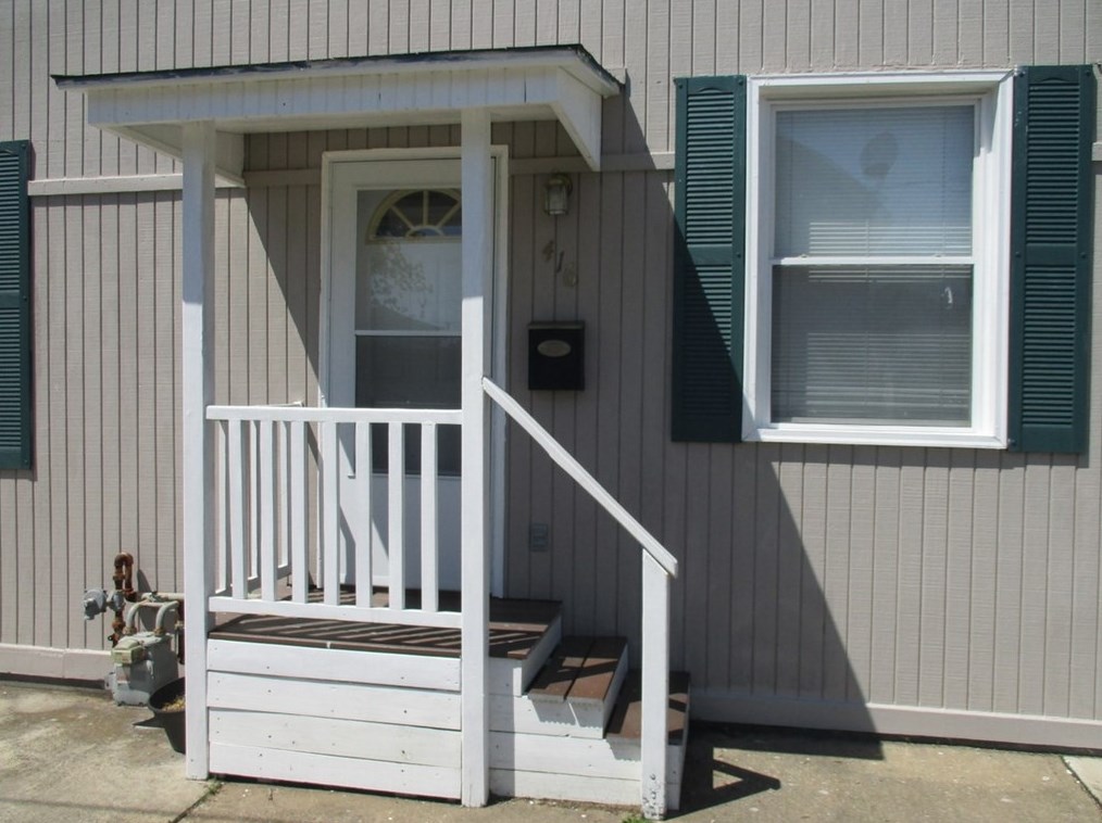 416 17th St, Beaver Falls, PA 15010-4039