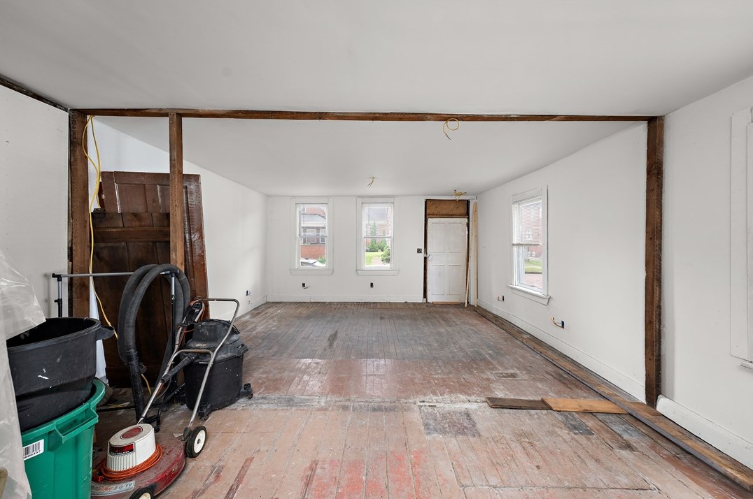 271 14th St, Ambridge PA 15003-4202 exterior