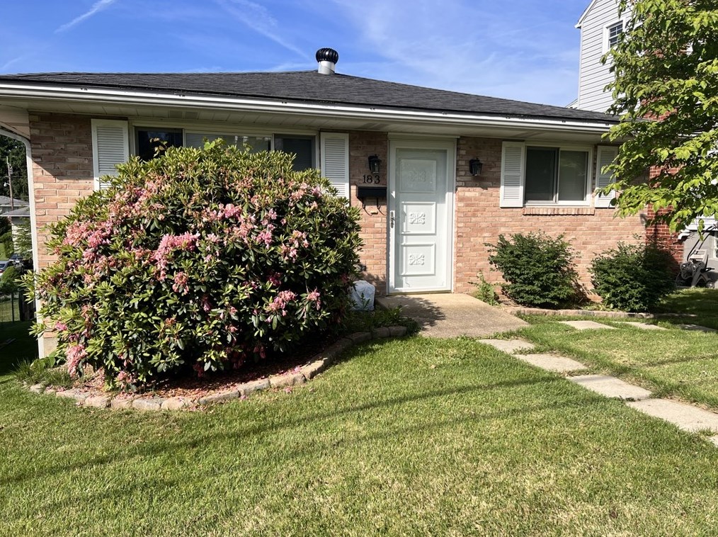 183 Carnation St, Oliphant Furnace, PA 15401-4001