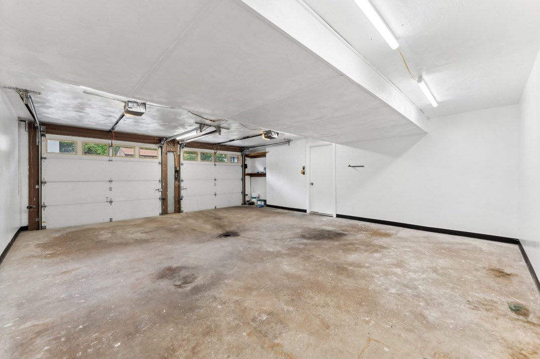 645 Carnival Dr, Pittsburgh PA 15239-2628 exterior