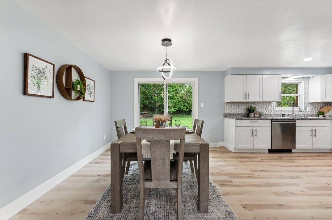 645 Carnival Dr, Pittsburgh PA 15239-2628 exterior