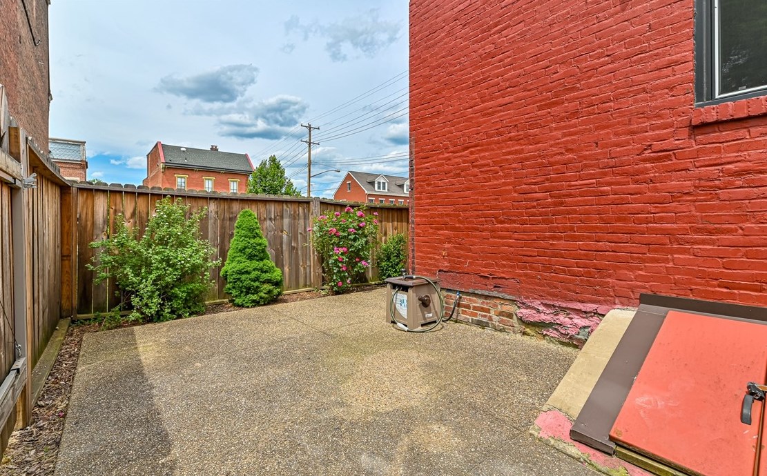 1119 Fulton St, Pittsburgh PA 15233-1954 exterior