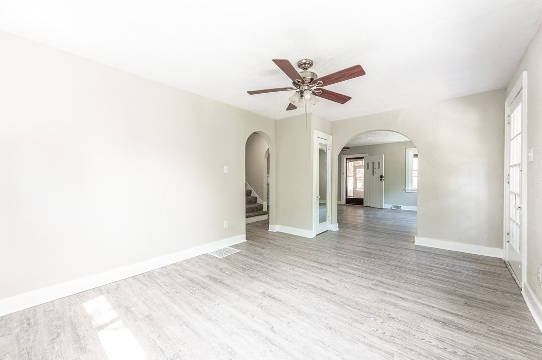 718 Maytide St, Pittsburgh PA  15227-1734 exterior